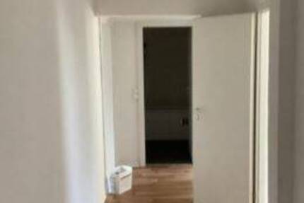 Kleine 4- Zimmer Wohnung ab 01.09.2025