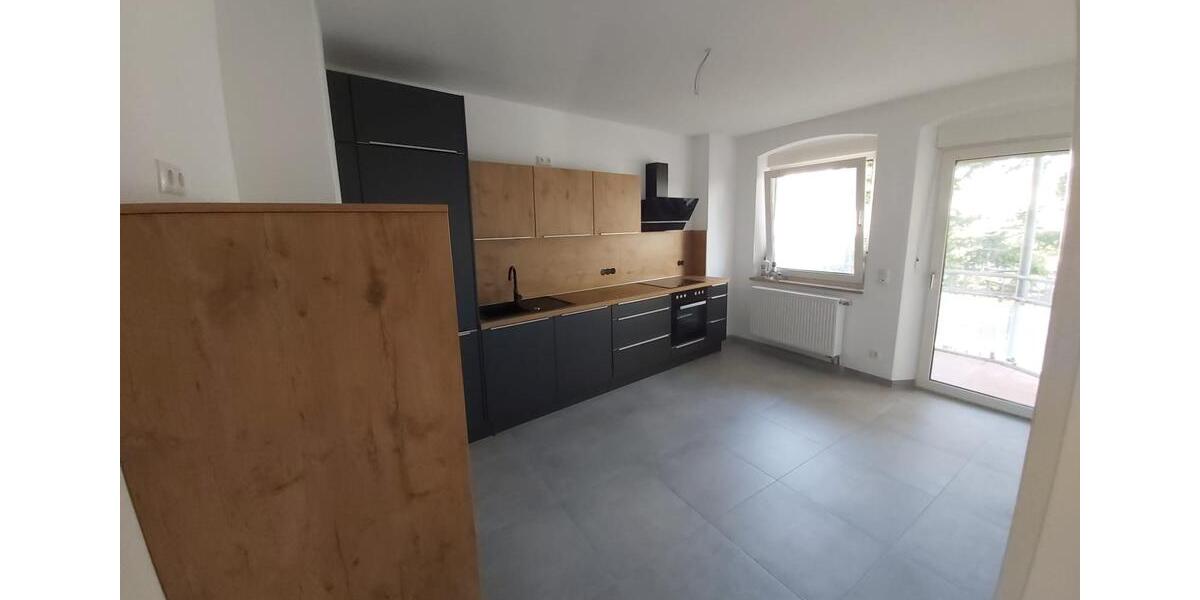 Etagenwohnung Weiden in der Oberpfalz - 4 Zimmer, 110 m&sup2;, 1.200&euro; | Angebot:26521936