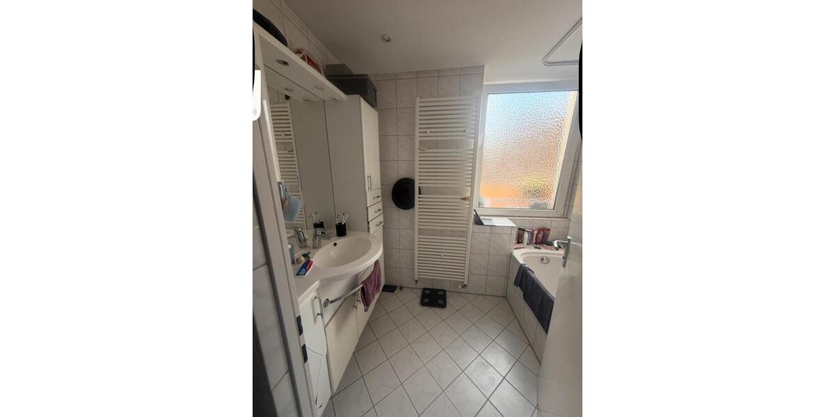 Zimmer ab sofort frei – 580€ alles inklusive 2 zimmer