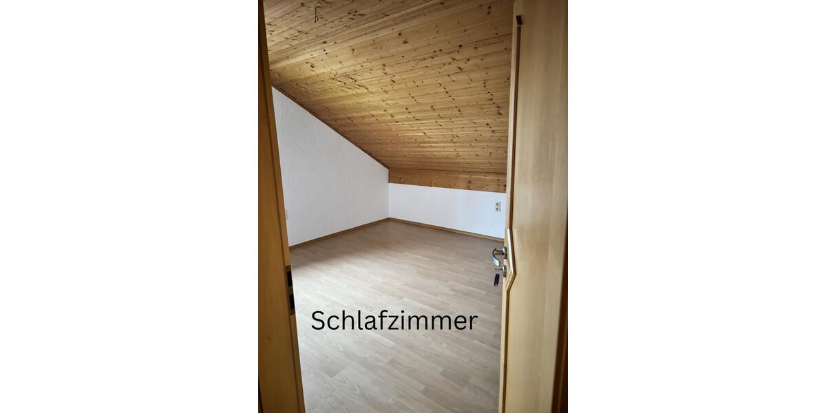Dachgeschoßwohnung Grafenau Frauenberg - 5 Zimmer, 92 m&sup2;, 680&euro; | Angebot:26517635