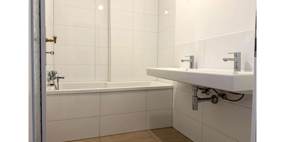 Etagenwohnung Fürth Südstadt - 3 Zimmer, 84 m&sup2;, 940&euro; | Angebot:24628141