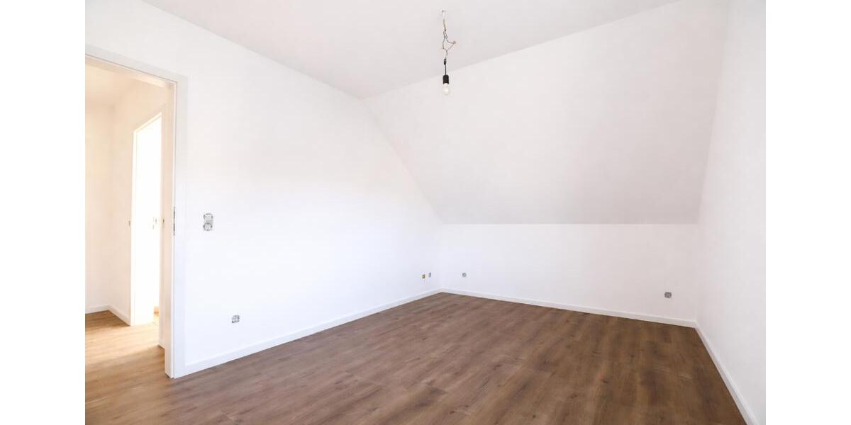 Dachgeschoßwohnung Föhren - 3 Zimmer, 83 m&sup2;, 900&euro; | Angebot:25445876