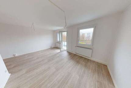 Wohnung Chemnitz Hutholz - 2 Zimmer, 54 m&sup2;, 350&euro; | Angebot:25290449