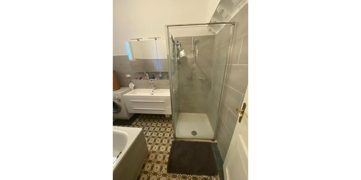 Erdgeschoßwohnung Coburg - 7 Zimmer, 180 m&sup2;, 1.290&euro; | Angebot:26427240