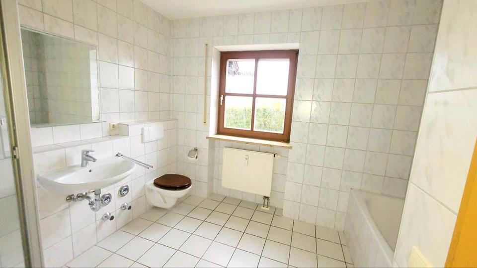 Terrassenwohnung Bayerbach - 3 Zimmer, 820&euro; | Angebot:23485892