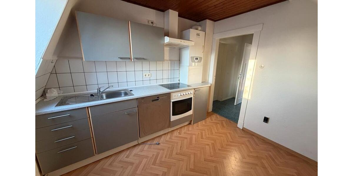 Dachgeschoßwohnung Varel - 3 Zimmer, 61 m&sup2;, 700&euro; | Angebot:25043830