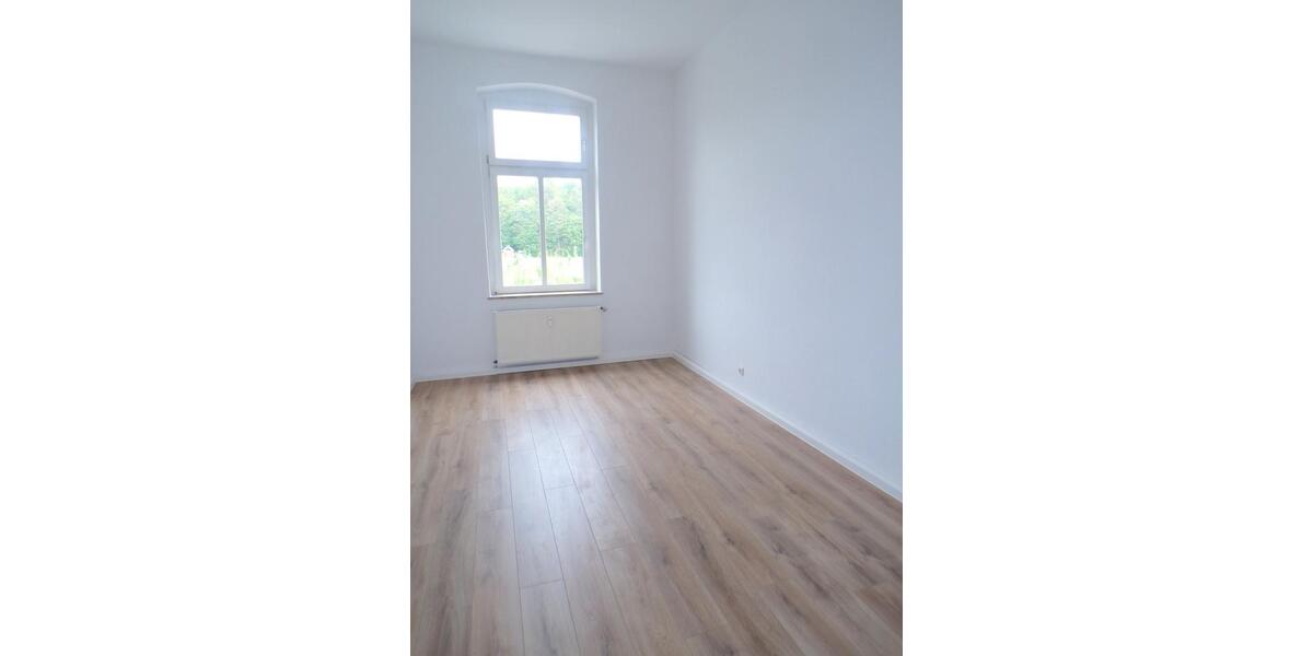 Etagenwohnung Werdau - 4 Zimmer, 117 m&sup2;, 590&euro; | Angebot:24214747