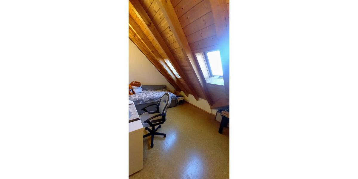 Dachgeschoßwohnung Ingolstadt Nordost - 3 Zimmer, 92 m&sup2;, 1.080&euro; | Angebot:26594361
