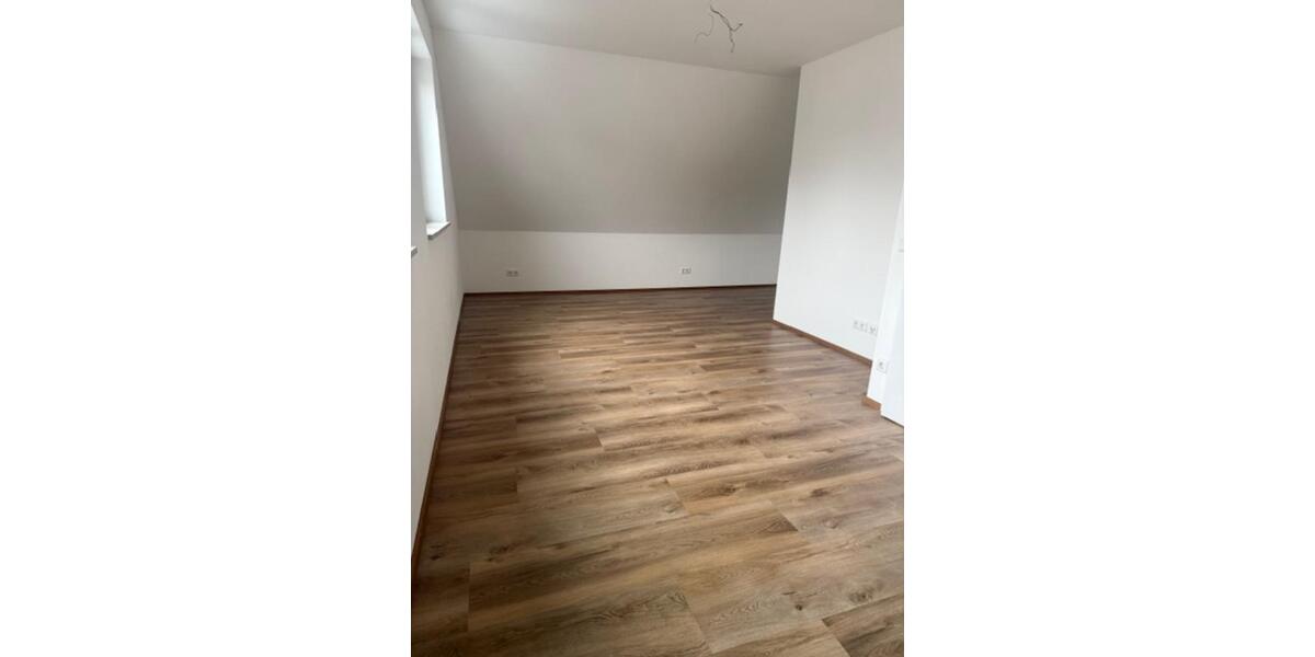 Etagenwohnung Schrobenhausen - 4 Zimmer, 101 m&sup2;, 1.400&euro; | Angebot:24754037