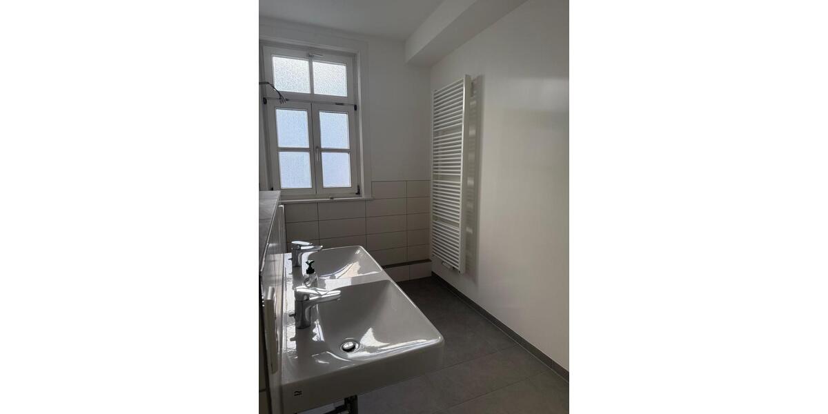 Etagenwohnung Großrudestedt - 5 Zimmer, 140 m&sup2;, 1.800&euro; | Angebot:24715811