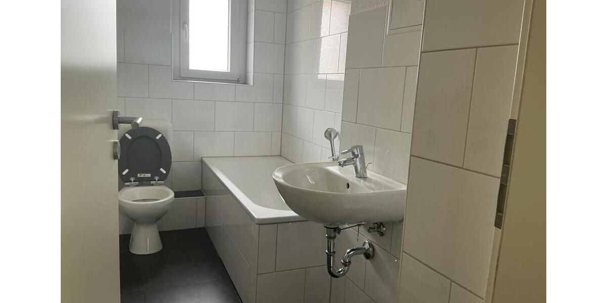 Erdgeschoßwohnung Gelsenkirchen Gelsenkirchen-Nord - 3 Zimmer, 76 m&sup2;, 499&euro; | Angebot:25386623