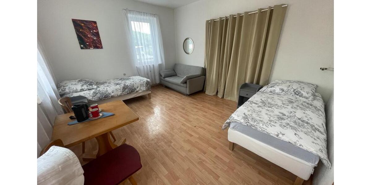 Wohnen auf Zeit Hahnstätten - 10 Zimmer, 250 m&sup2;, 14&euro; | Angebot:25568504