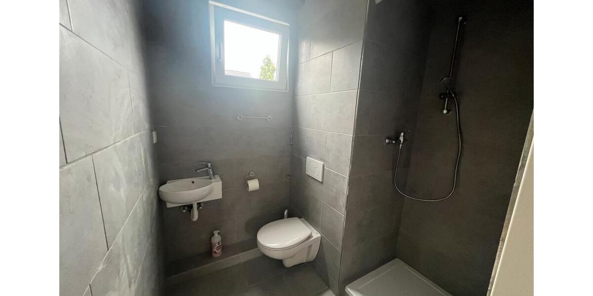 WG Zimmer oder als 2 Z. Apartmant TSST Möbliert zu vermieten 2 zimmer