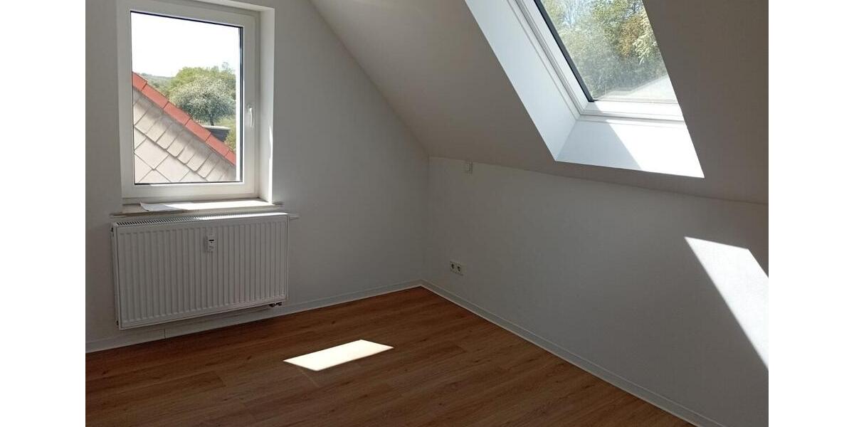 Dachgeschoßwohnung Schiffweiler - 1 Zimmer, 40 m&sup2;, 475&euro; | Angebot:26407580