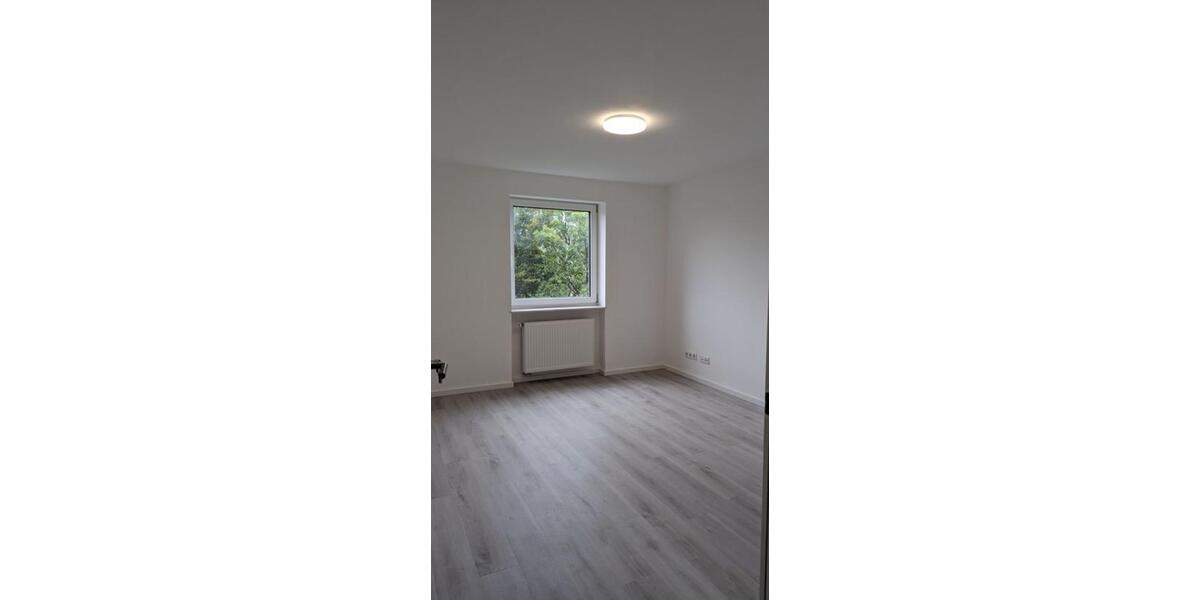 4-Zimmerwohnung Lohhof 1 min zur S-Bahn Flughafen nah 4 zimmer