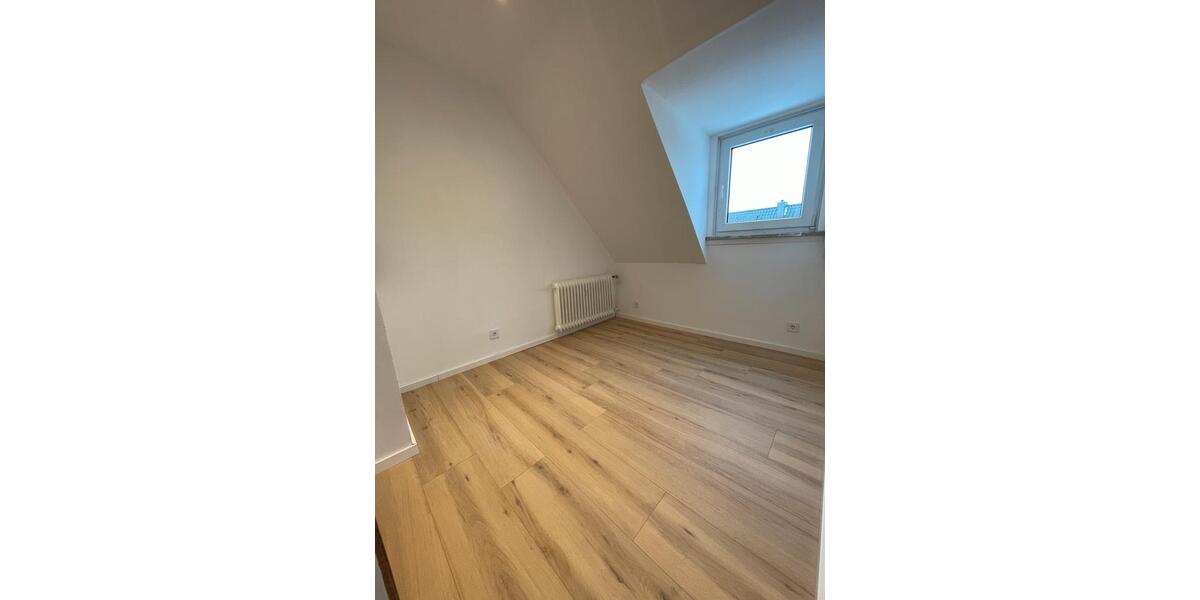 Etagenwohnung Wipperfürth - 4 Zimmer, 120 m&sup2;, 1.400&euro; | Angebot:25056188