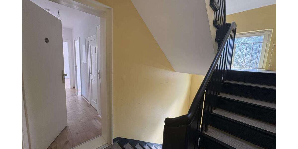 Etagenwohnung Bremerhaven - 3 Zimmer, 56 m&sup2;, 399&euro; | Angebot:26957902