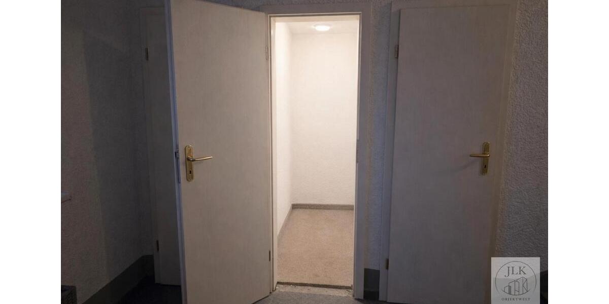 Etagenwohnung Limbach-Oberfrohna Oberfrohna - 1 Zimmer, 33 m&sup2;, 215&euro; | Angebot:26051322