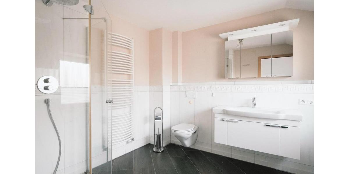 Etagenwohnung Schneverdingen - 5 Zimmer, 123 m&sup2;, 1.200&euro; | Angebot:25793264