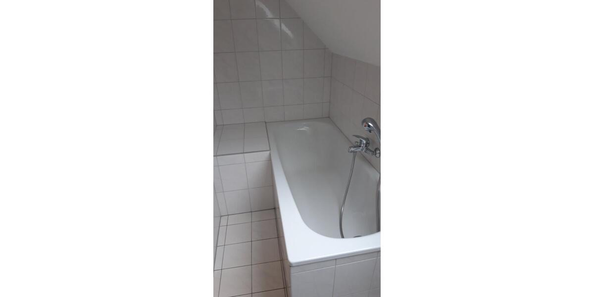 Dachgeschoßwohnung Essen Stadtbezirk VII - 2.5 Zimmer, 48 m&sup2;, 570&euro; | Angebot:26153579