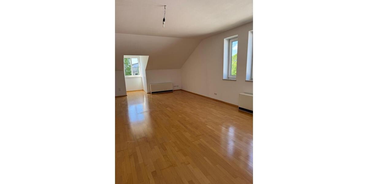 Etagenwohnung Schöllnach - 2 Zimmer, 88 m&sup2;, 600&euro; | Angebot:24748419