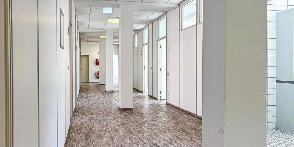 Gewerbeobjekt Kiel Exerzierplatz - 9 Zimmer, 245 m&sup2;, 3.400&euro; | Angebot:25666595