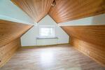 Dachgeschoßwohnung Tageslichtbad ruhige Wohngegend
