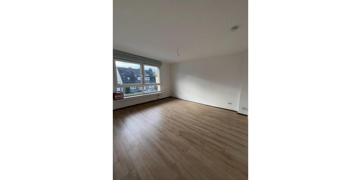 Helle modernisierte 3-Zimmer-Wohnung im 1. OG mit Garage 3 zimmer