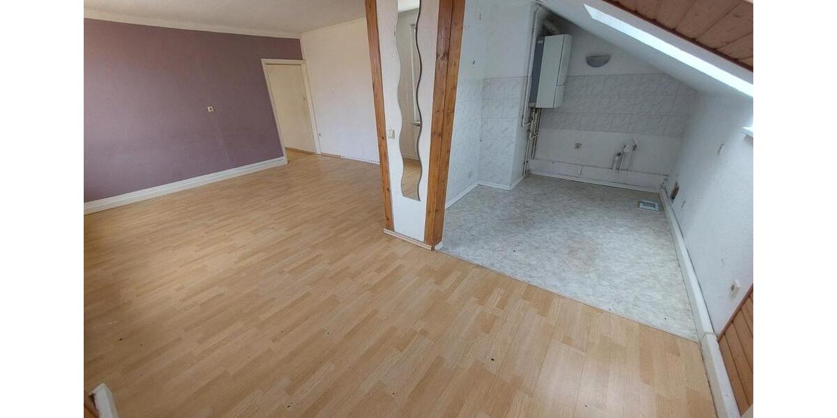 Dachgeschoßwohnung Altenburg - 2 Zimmer, 50 m&sup2;, 470&euro; | Angebot:26338481