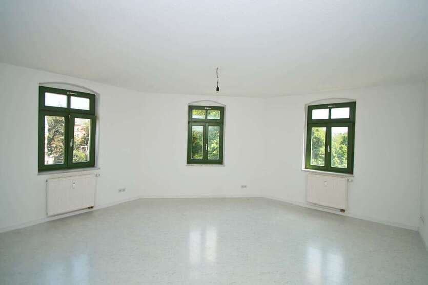 Auf Wunsch mit neuem Boden- Große 4-Zimmer-Wohnung im schönen Hilbersdorf!