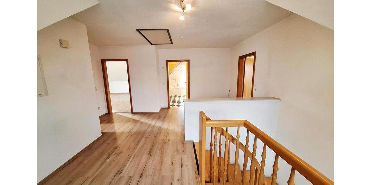 Dachgeschoßwohnung Barßel - 2 Zimmer, 106 m&sup2;, 650&euro; | Angebot:25613354