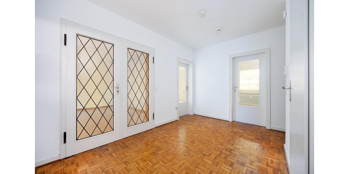 Etagenwohnung Wuppertal Lichtenplatz - 3 Zimmer, 100 m&sup2;, 1.490&euro; | Angebot:26024011