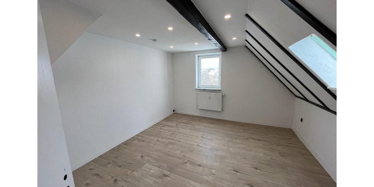 Dachgeschoßwohnung Brilon - 2 Zimmer, 52 m&sup2;, 495&euro; | Angebot:25380328