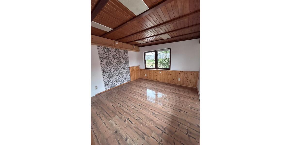 Etagenwohnung Neunkirchen Heinitz - 2 Zimmer, 64 m&sup2;, 650&euro; | Angebot:26167117