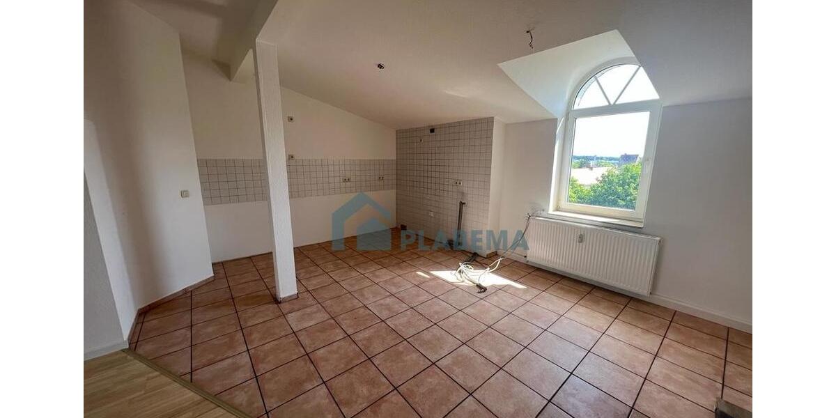 Dachgeschoßwohnung Schwerin - 4 Zimmer, 105 m&sup2;, 1.470&euro; | Angebot:24980118