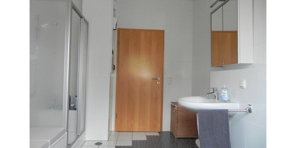 Einfamilienhaus Gangelt - 5 Zimmer, 180 m&sup2;, 1.870&euro; | Angebot:26086701