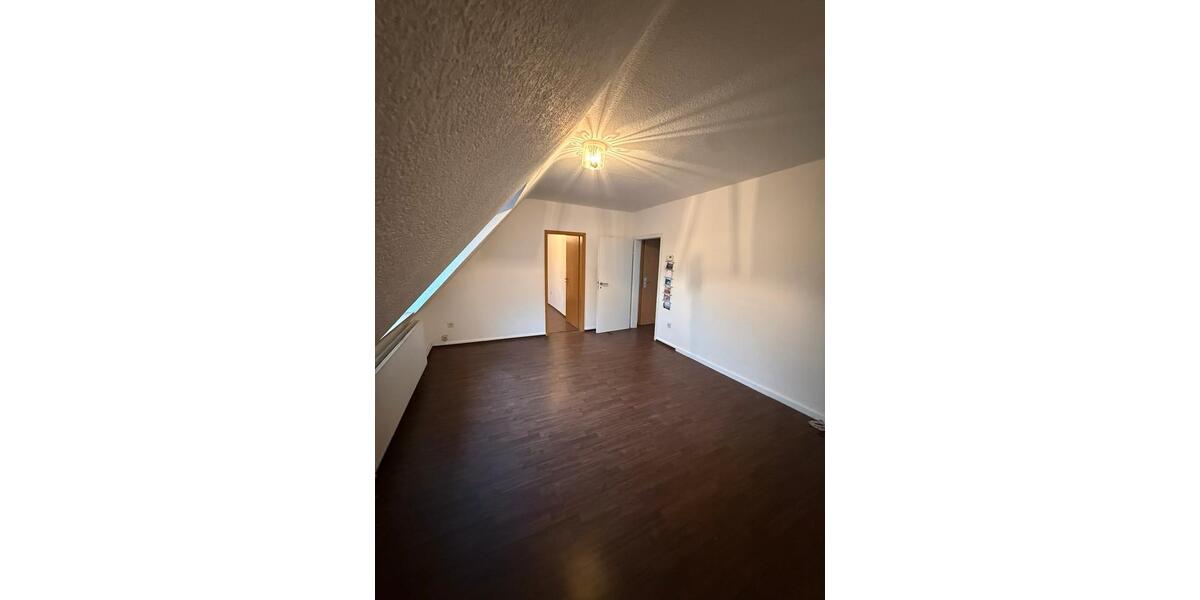 Dachgeschoßwohnung Recklinghausen Berghausen - 3 Zimmer, 63 m&sup2;, 483&euro; | Angebot:24370525