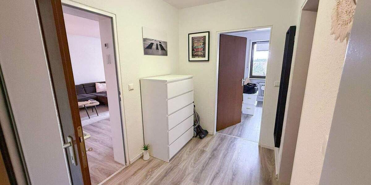 Etagenwohnung Tirschenreuth - 3 Zimmer, 87 m&sup2;, 660&euro; | Angebot:24855736