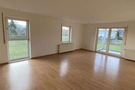 Wohnung zum Mieten in Triestewitz 410 € 74 m² 3 zimmer