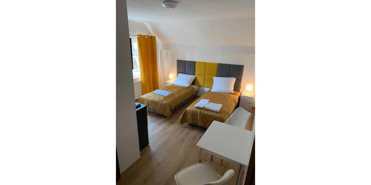 Monteurzimmer Ferienwohnung vollmöbliert Monteurwohnung Zimmer 9 zimmer