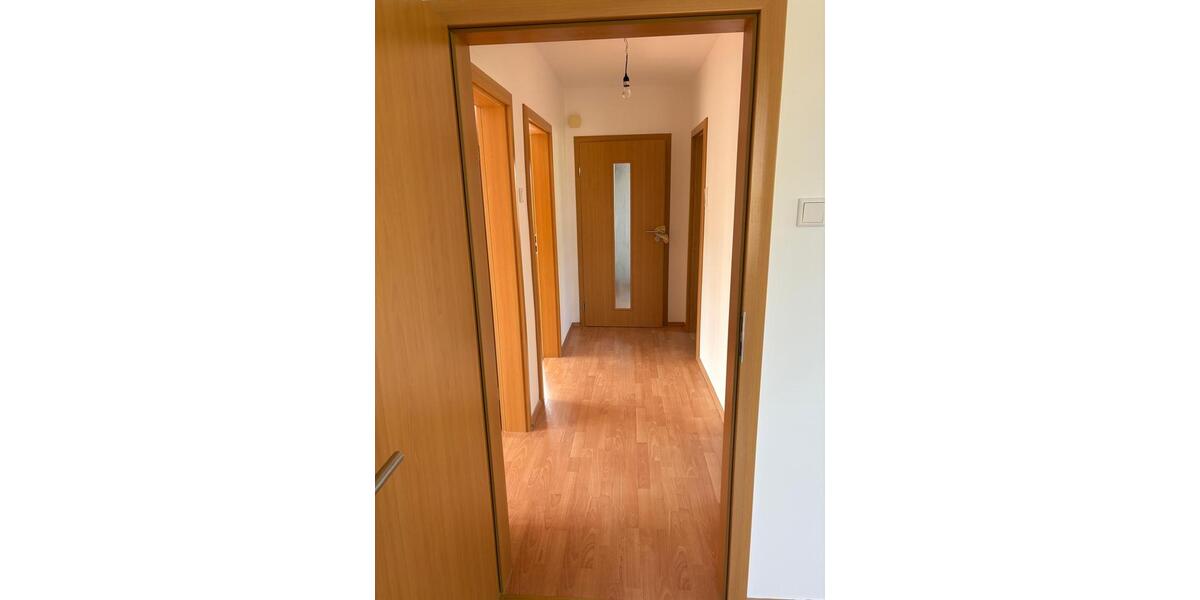 Dachgeschoßwohnung Lotte - 2.5 Zimmer, 59 m&sup2;, 530&euro; | Angebot:26051018