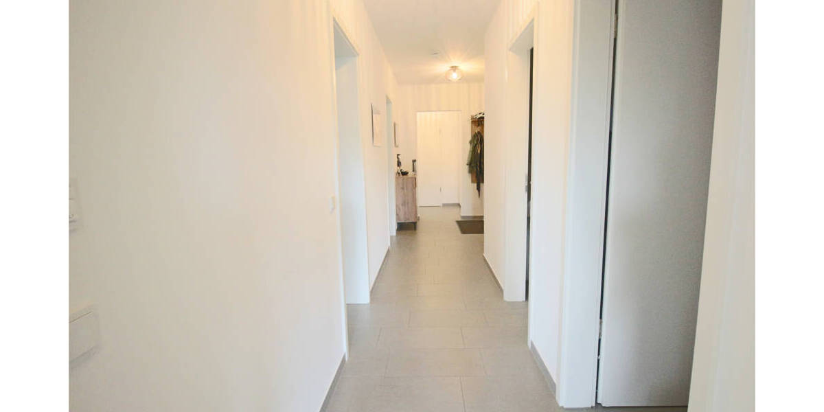 Etagenwohnung Bremen Altstadt - 4 Zimmer, 102 m&sup2;, 1.525&euro; | Angebot:26105626