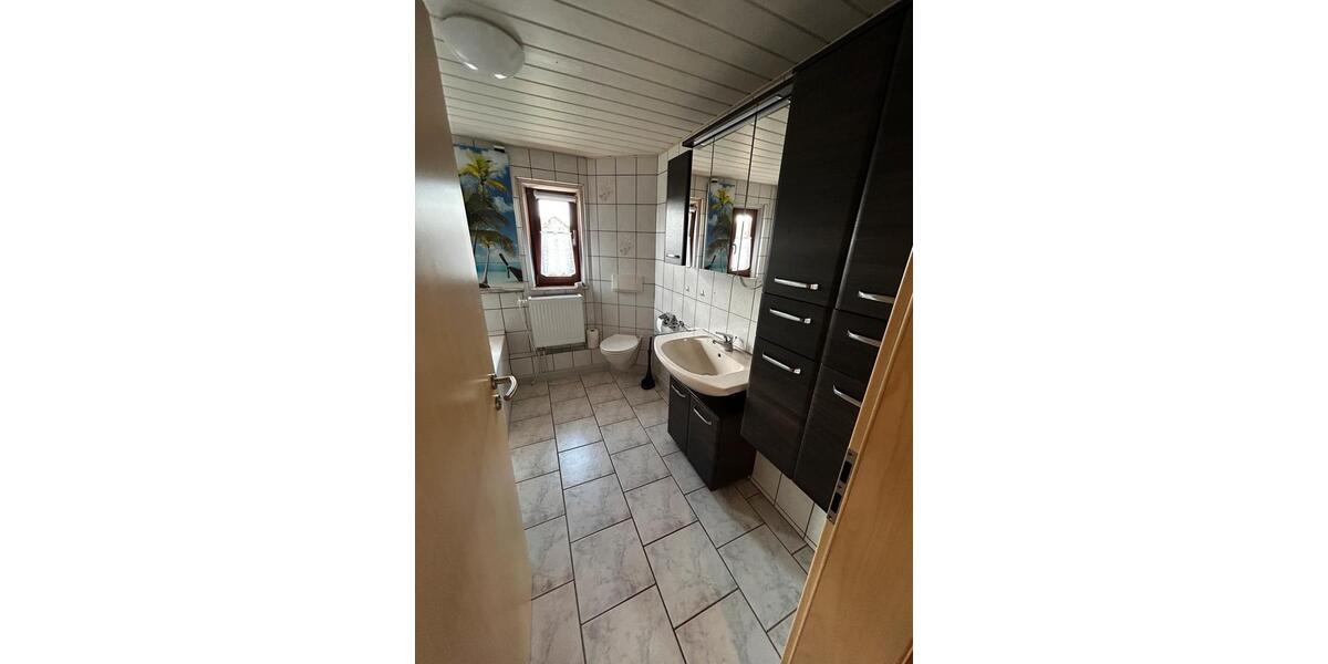 Dachgeschoßwohnung Neuweiler - 4.5 Zimmer, 110 m&sup2;, 1.200&euro; | Angebot:25398892