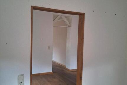 Haus Flintbek - 2 Zimmer, 90 m&sup2;, 1.650&euro; | Angebot:26512487