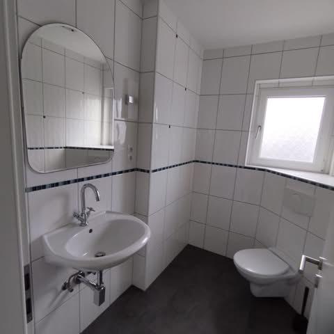 Einfamilienhaus Kaiserslautern Einsiedlerhof - 6 Zimmer, 160 m&sup2;, 1.800&euro; | Angebot:26630998