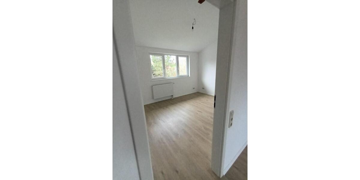 Dachgeschoßwohnung Fritzlar - 4 Zimmer, 105 m&sup2;, 800&euro; | Angebot:26144923