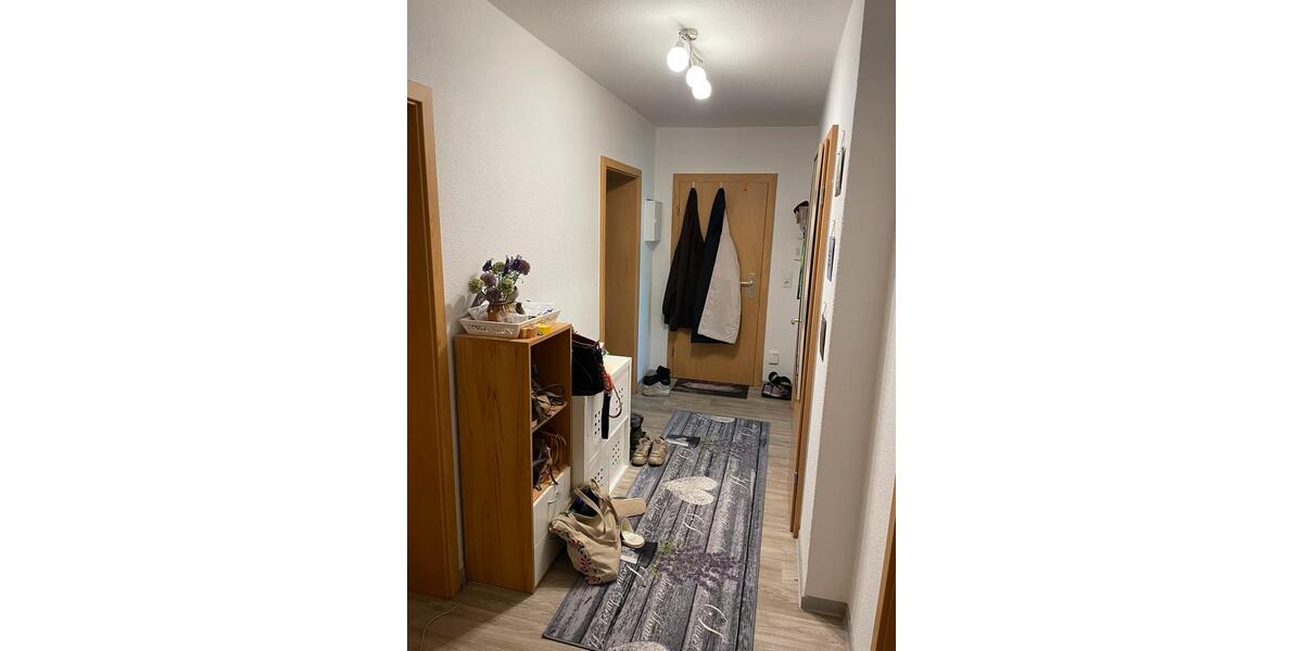 Erdgeschoßwohnung Gröditz - 3 Zimmer, 65 m&sup2;, 370&euro; | Angebot:25790602