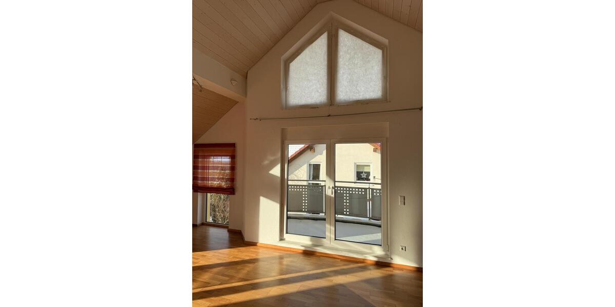 Dachgeschoßwohnung Crailsheim - 2 Zimmer, 96 m&sup2;, 950&euro; | Angebot:23739443