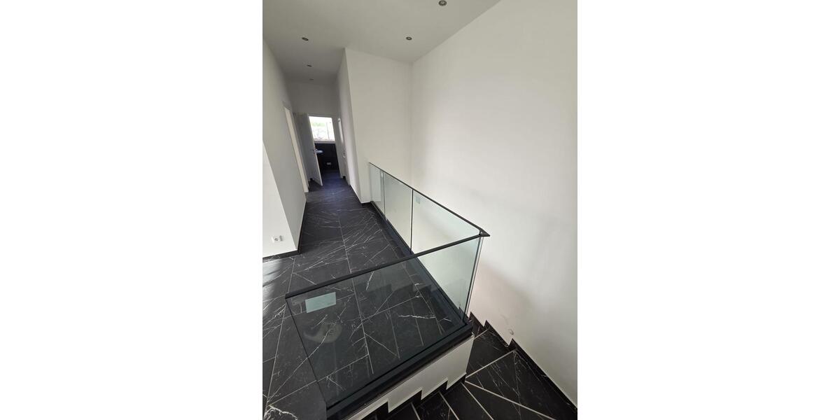 Doppelhaushälfte Halle (Saale) Damaschkestraße - 5 Zimmer, 200 m&sup2;, 2.000&euro; | Angebot:26577877