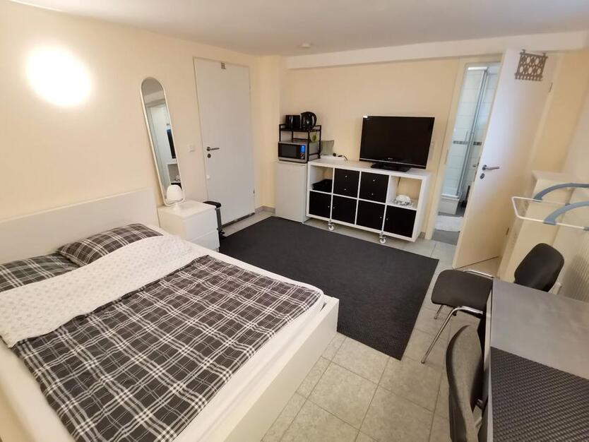 1-Zimmer mit privatem Bad, nur Pendler und Nichtraucher zimmer